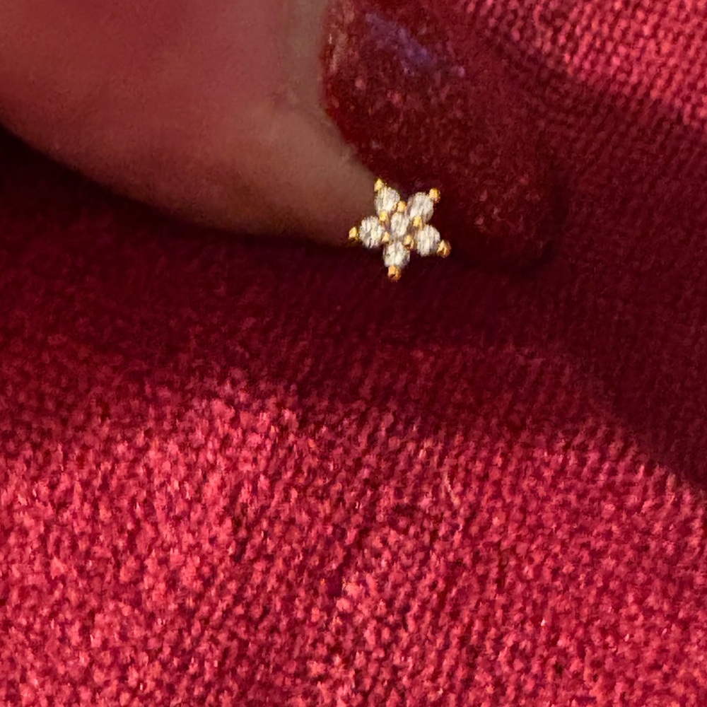 Nose Ring- Star Shape Stud 20G 14k Gold plated  L Bone Screw Shaped Nose Ring - Picture 4 of 7